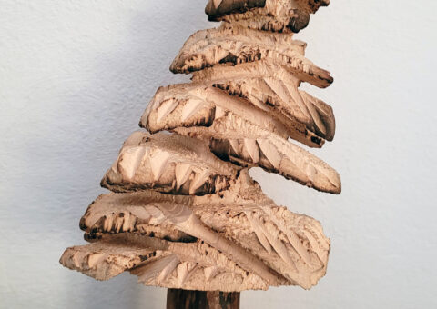 Albero di Natale 5 - scultura su cirmolo 12x10x30 cm