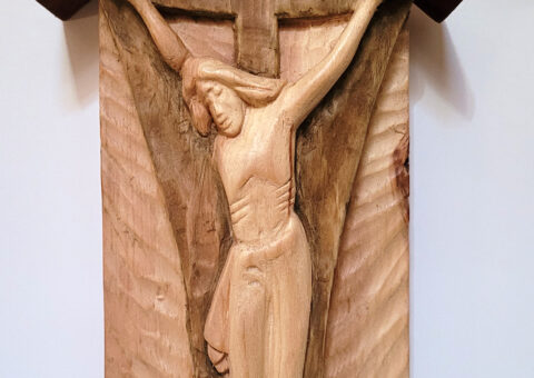 Gesù in Croce 2 - scultura su cirmolo 12x4,5x33 cm