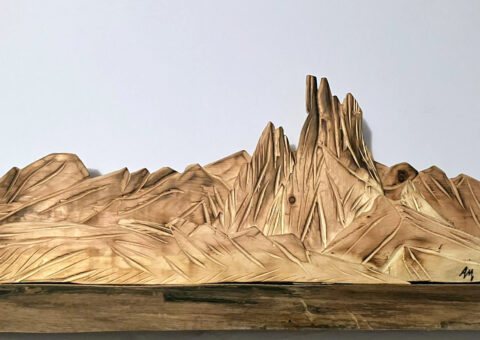 Skyline 14 (Vaiolet) - scultura su cirmolo 65x28x12 cm