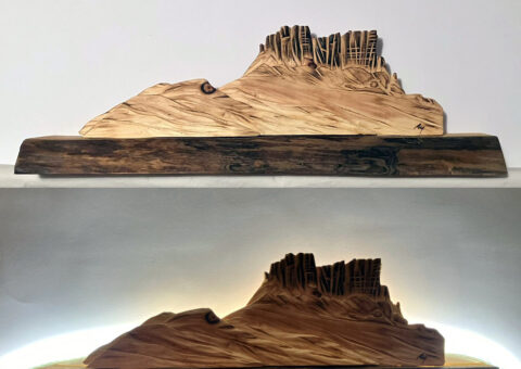 Skyline 27 (Bismantova) - scultura su cirmolo 52x19x8 cm